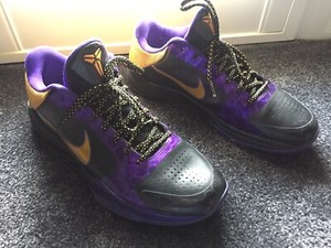 kobe bryant nike zoom shoes