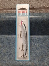 Rebel J2000 Floating Jointed Minnow 4 1/2 Inch J2001S Color!  J20 Mint!