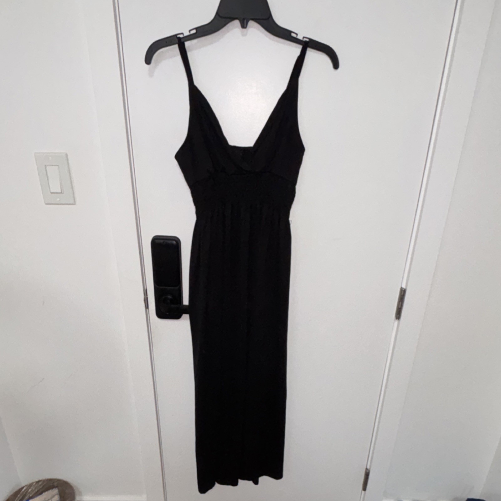Love Black Smocked Sleeveless V-Neck Knit Maxi Dress Size L