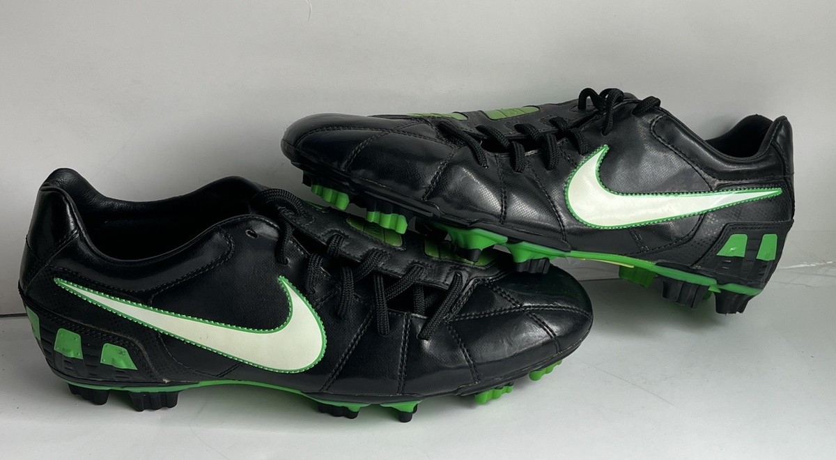 Nike Total 90 T90 Strike III Men's Size 10 Black Green Cleats