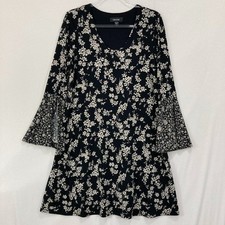 Karen Kane Large Bell Sleeve Floral Stretch Knit Comfy Fairy Romantic Dress