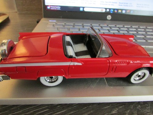 Corgi Classics 810:1957Ford Thunderbird Open Top In Red With White Stripe :Boxed - Picture 5 of 14