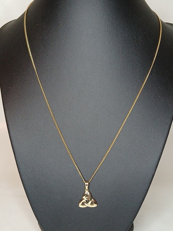 Vintage Gold Plated Brass Triqueta Irish Trinity Knot Symbol Pendant Necklace