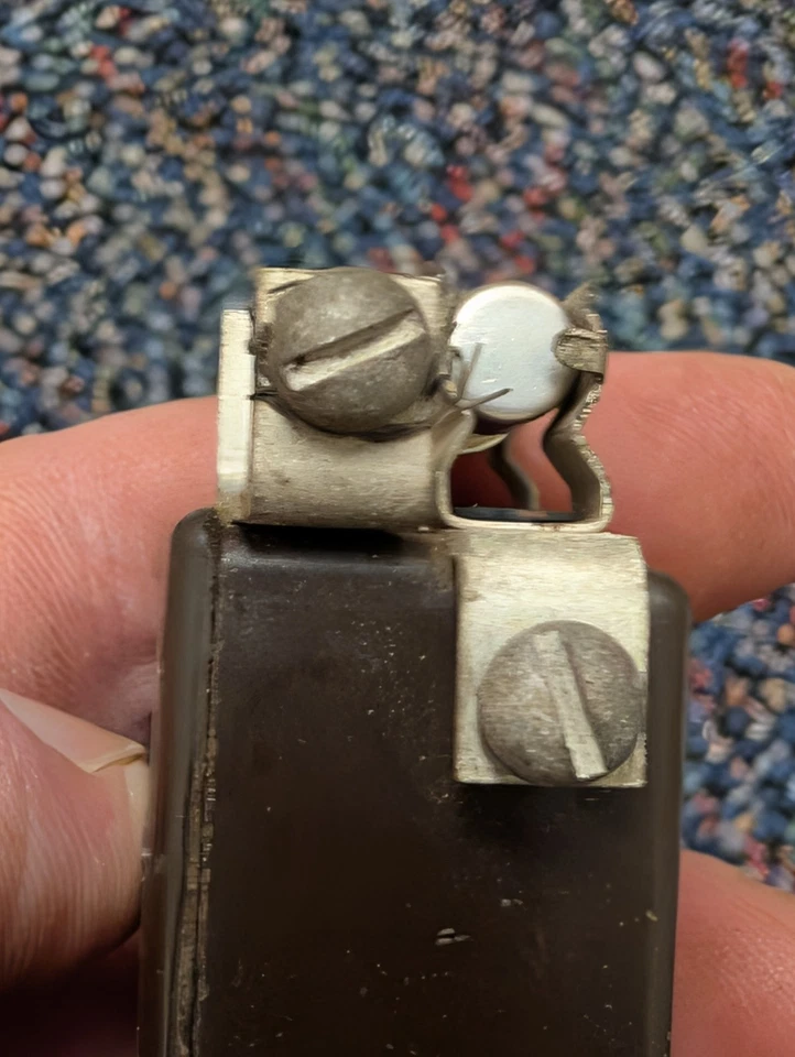 INTERRUPTOR DE LUZ ANTINIEBLA PARA TABLERO DE CAMIÓN UTILITARIO Y DE COMUNICACIONES 34-54 CHEVROLET PASS 5939340 Foto 3 de 4