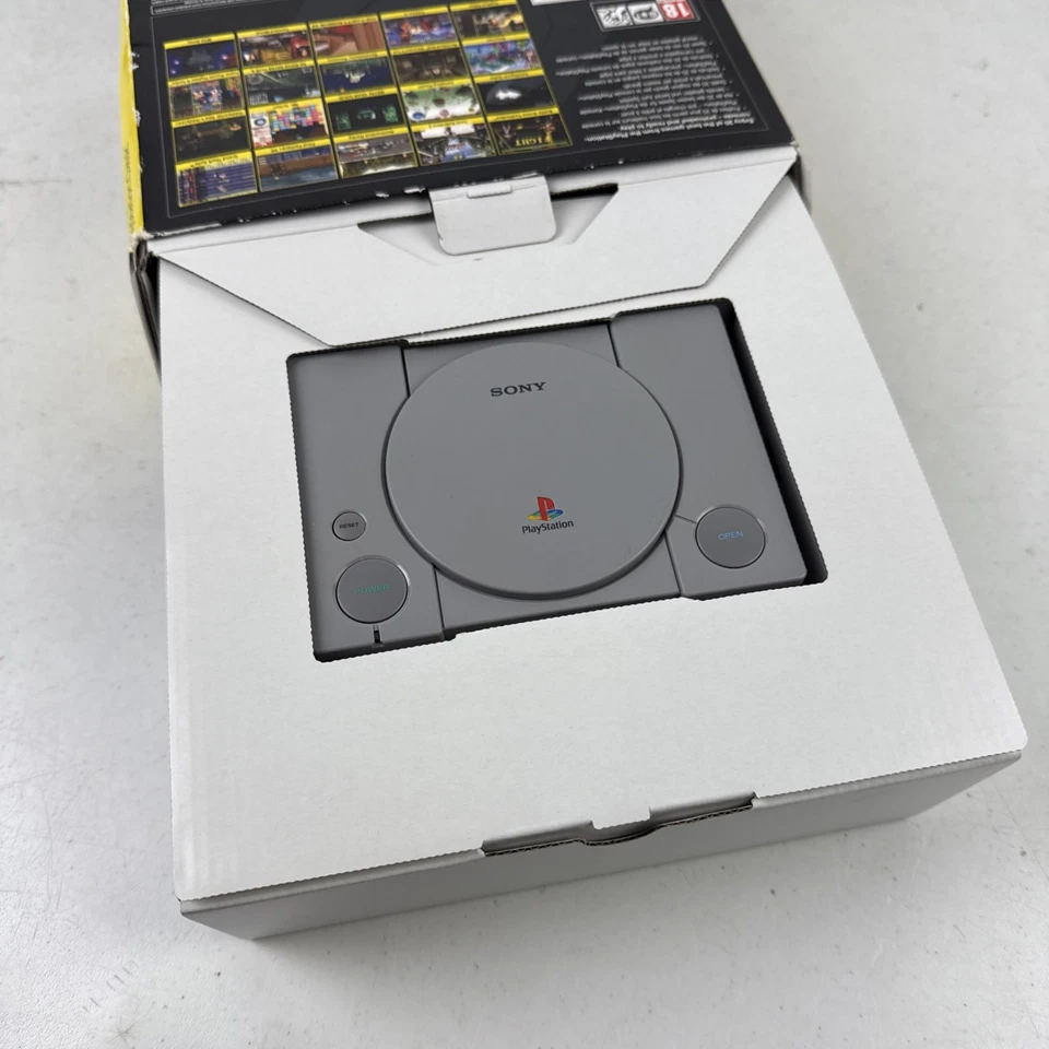 Sony PlayStation Classic Gray Console SCPH-1000R 20 Pre-loaded Games - Image 4 of 4
