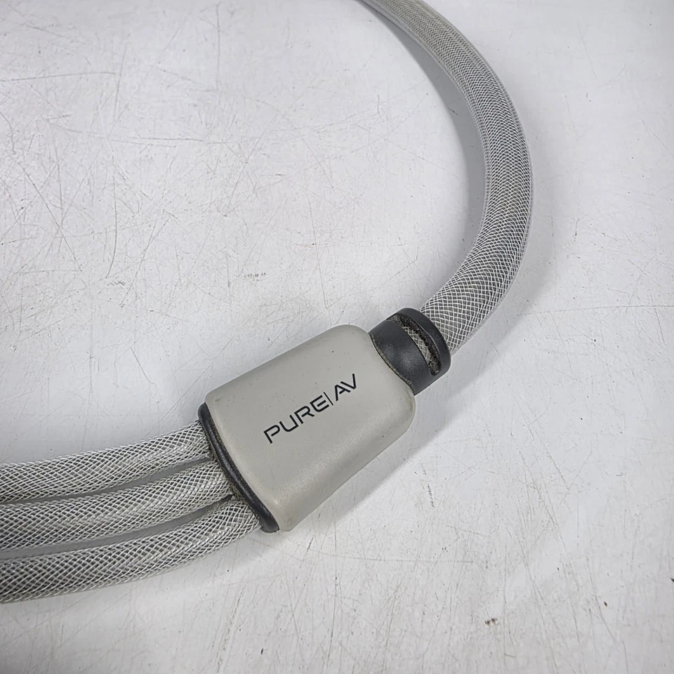 Belkin Silver Series PureAv RCA Component Video Cable (RGB) with PCOCC - Image 3 of 4