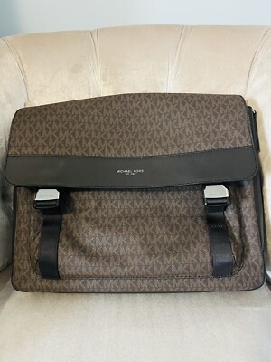 Michael Kors Greyson Signature Leather Tech Laptop Messenger Bag Handbag  Brown