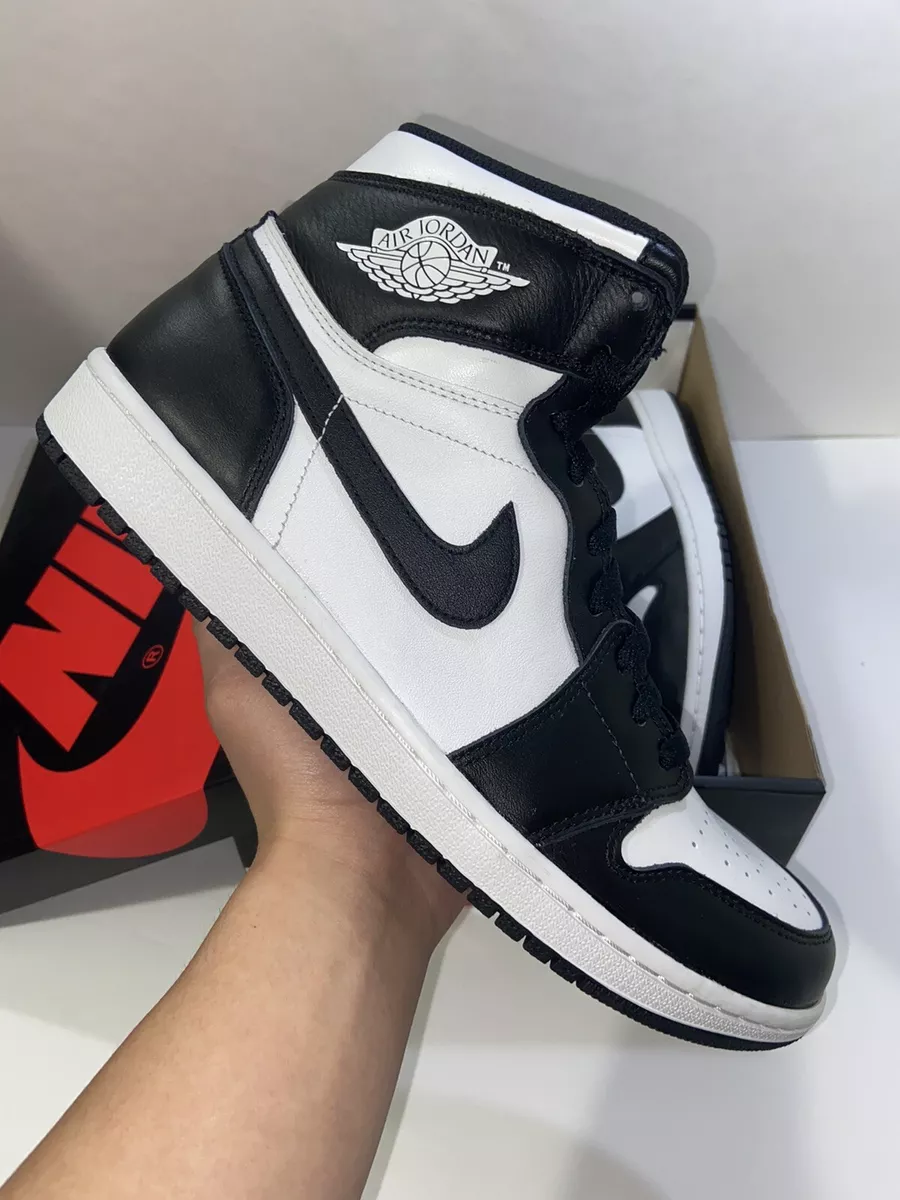 NEW Size 10 Nike Air Jordan 1 Retro High OG Black White 2014 | 85 Bred Chicago
