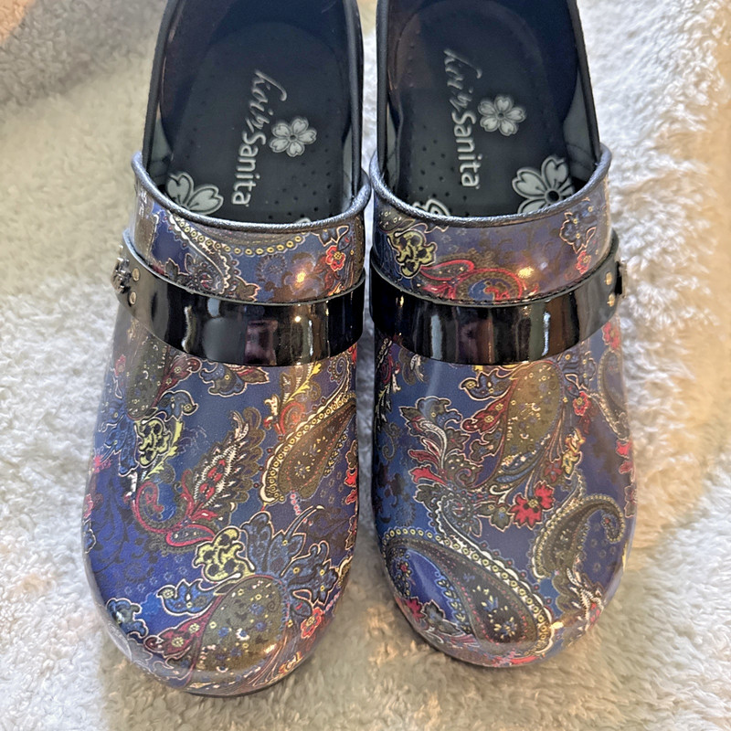 Koi By Sanita Butterfly Park Patent Leather Professional Clogs EU 39 US 8.5