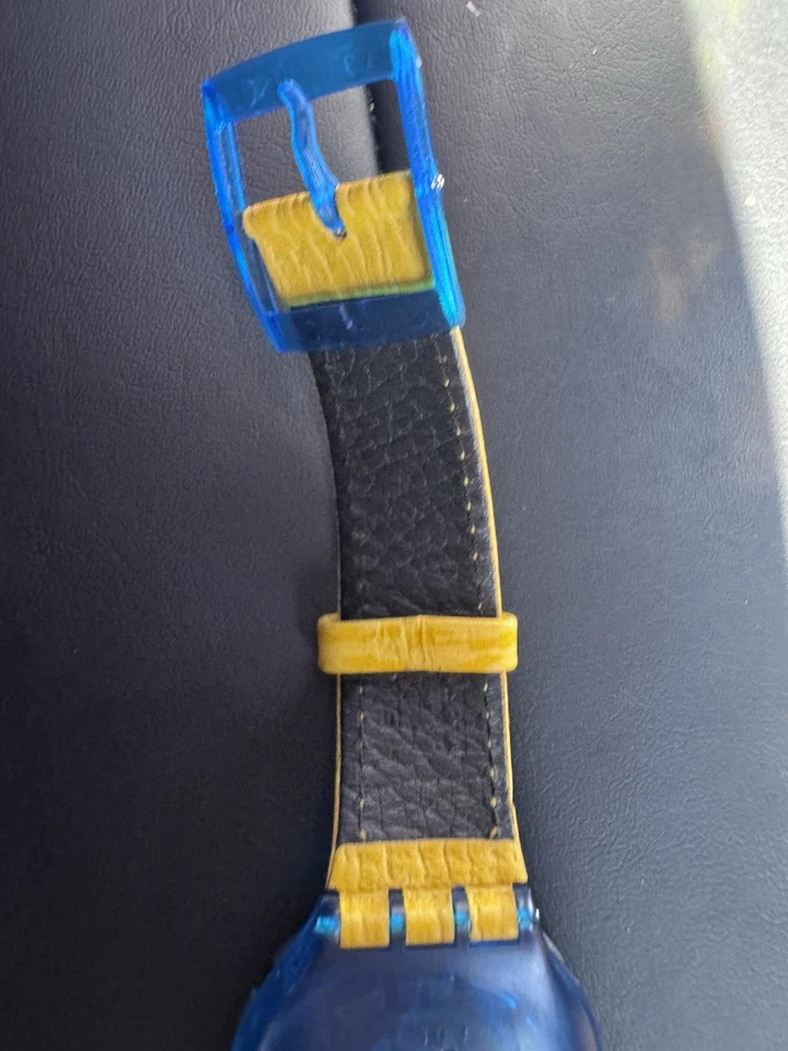 Reloj Swatch suizo 1991 negro y amarillo | Reloj Swatch de buceo años 90 para hombre o mujer Foto 3 de 4