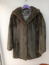 DKNY Faux Fur Coat With Hood. pit yo pir 21 inches 