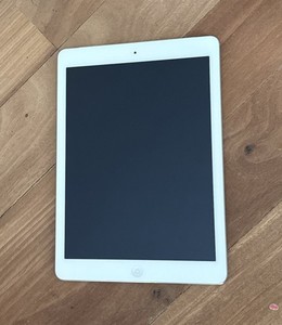 Apple iPad Air 16GB WiFi Weiß A1475 Spender Defekt - Display Screen Lcd Etc Ok