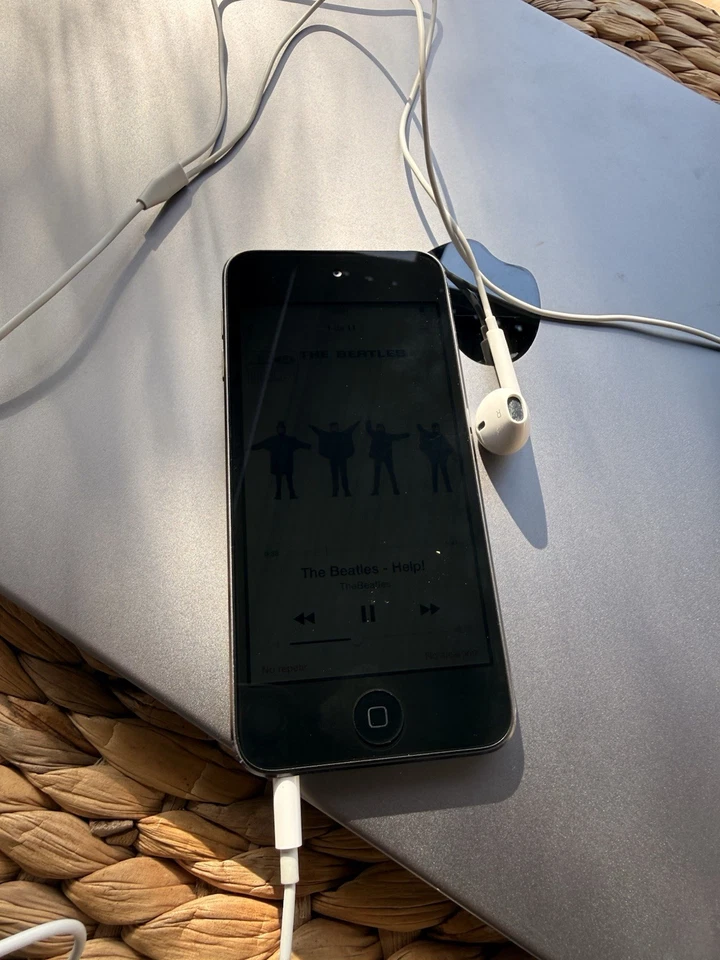 Apple iPod Touch 5 Generación 32 GB - Caja Original - Muy Buen Estado - Imagen 2 de 3