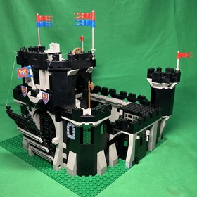 LEGO Vintage 1988 Classic Knights Black Monarch's Castle 6085 W Instructions