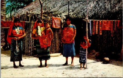 San Blas Panama Kuna Indigenous Women Molas Village Scene Ethnic Postcard