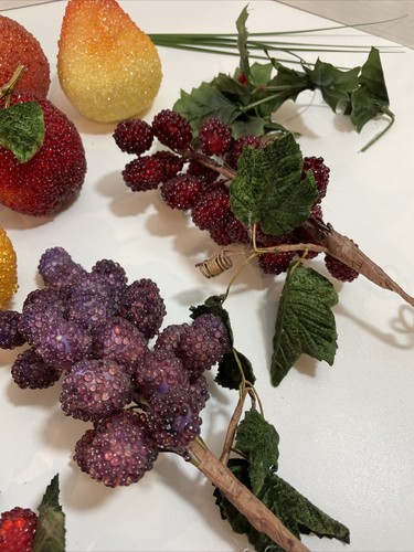 Assorted Lot Of 25 Vintage Beaded MCM Fruit With 13x10x6 Inch Basket with Bow - Picture 7 of 18