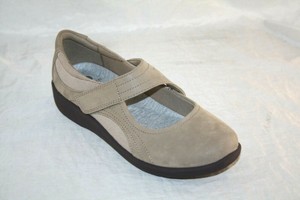 clarks trainers sale