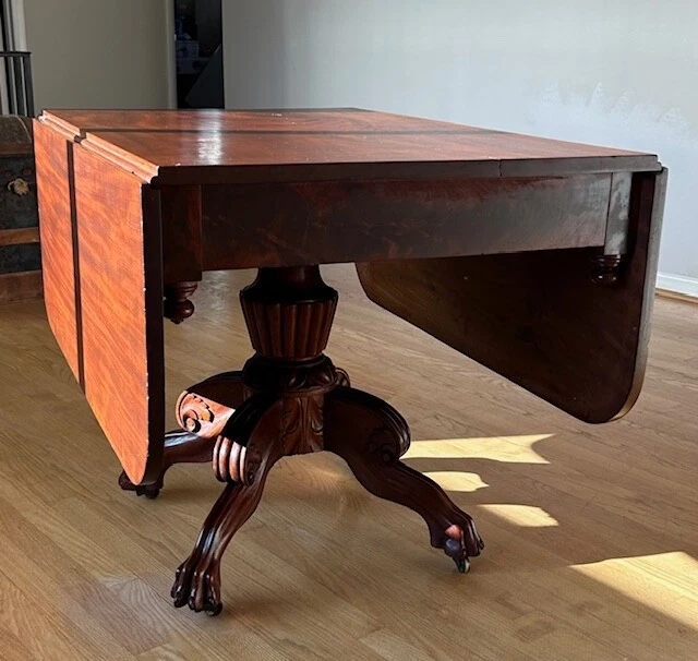 Antigua mesa de pedestal de hojas caoba maciza intrincadamente tallada c1880s Foto 4 de 4