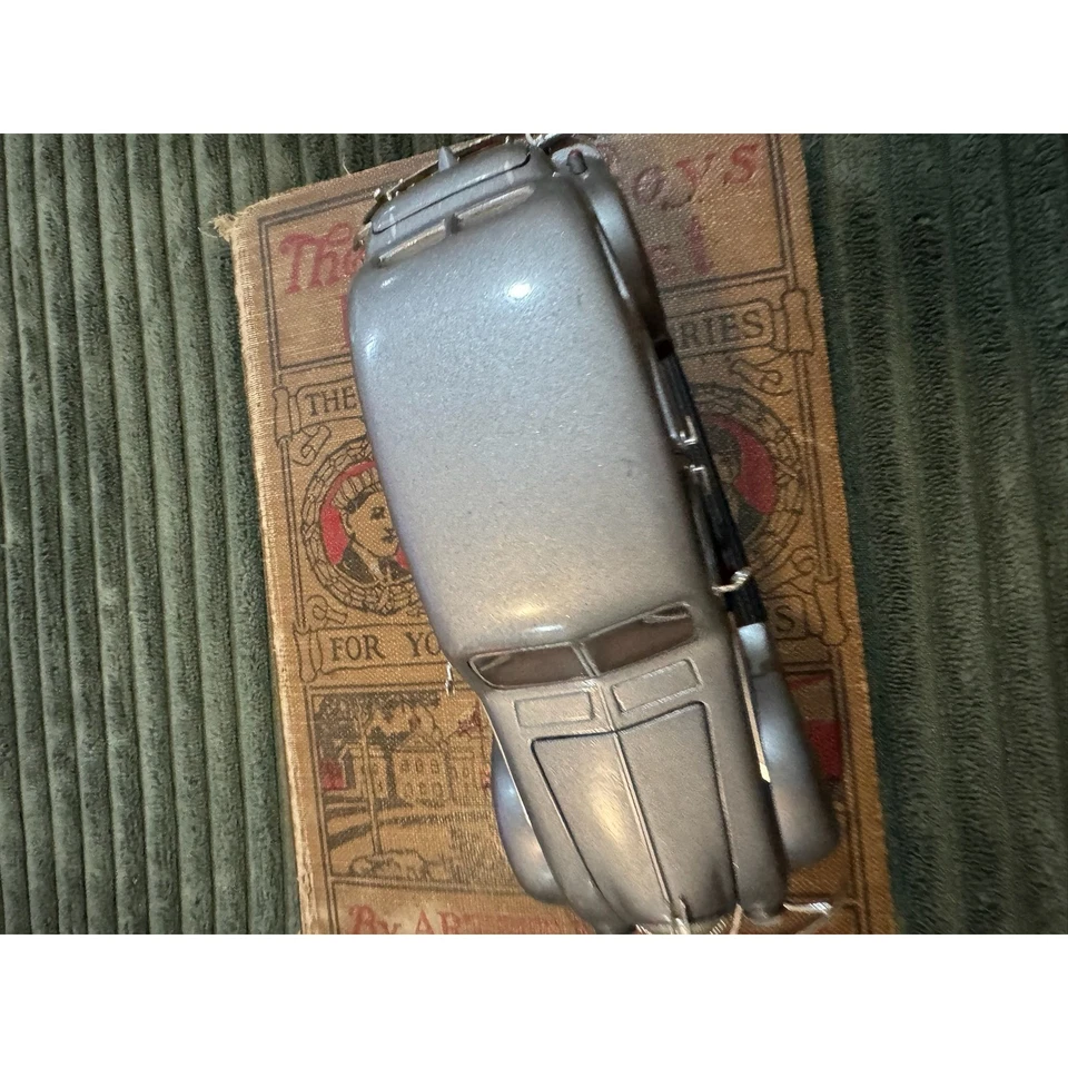 1936 Chrysler Airflow Diecast Model Car Silver Daimler Chrysler - Image 2 of 4