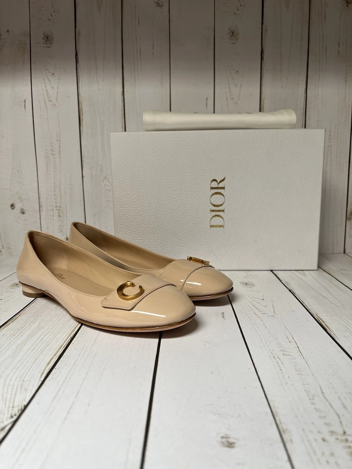 Ballet en cuir verni Christian Dior C’est beige plat taille 38/8