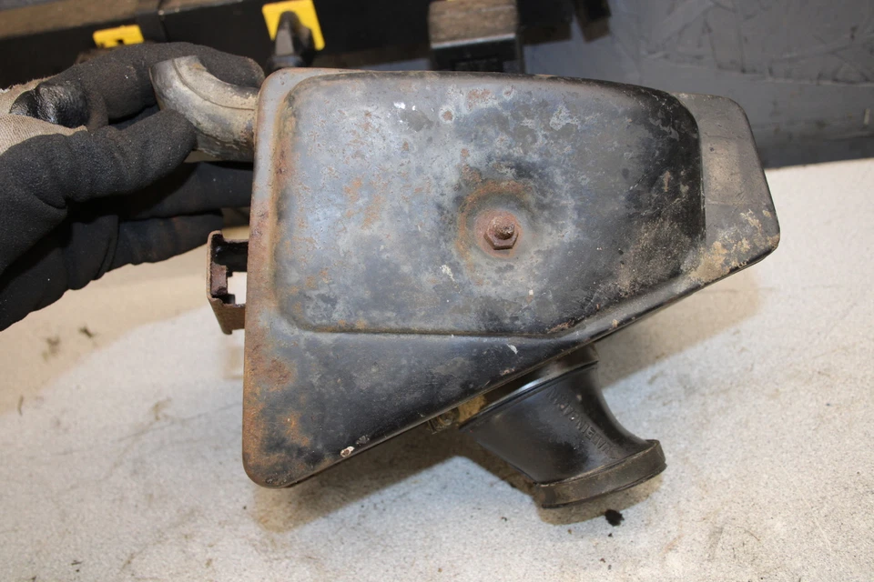 1980 Suzuki DS100 AIR CLEANER FILTER BOX V7-2419.WZ - Image 4 of 4