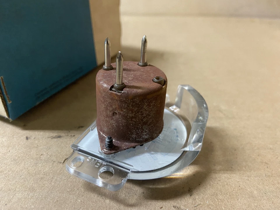 Ford E69Z-10883-C Engine Coolant Temperature Gauge -- 1986-91 Aerostar - Image 4 of 4