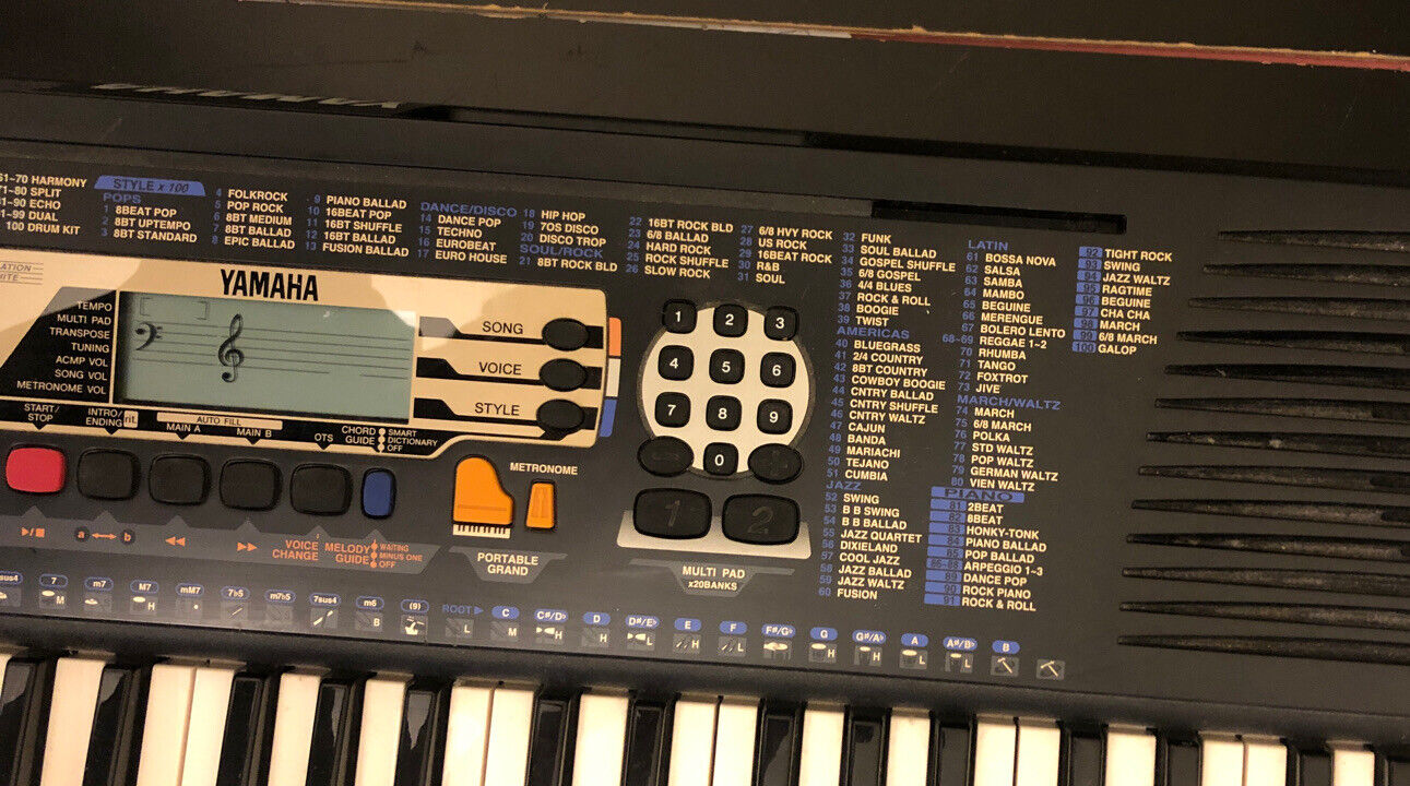 Yamaha PSR-195 Portable Keyboard with Power Supply Good Working Condition