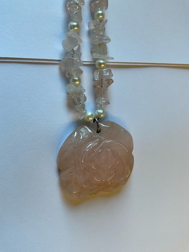VINTAGE CARVED FLOWER Rose quartz/freshwater pearl silver gemstone necklace 18” - Picture 2 of 9
