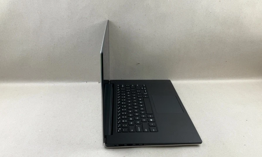 DELL XPS 15 9560 | INTEL CORE I7-7700HQ 2.8GHZ | 512GB | 32GB | SEM SISTEMA OPERACIONAL - Imagem 3 de 4