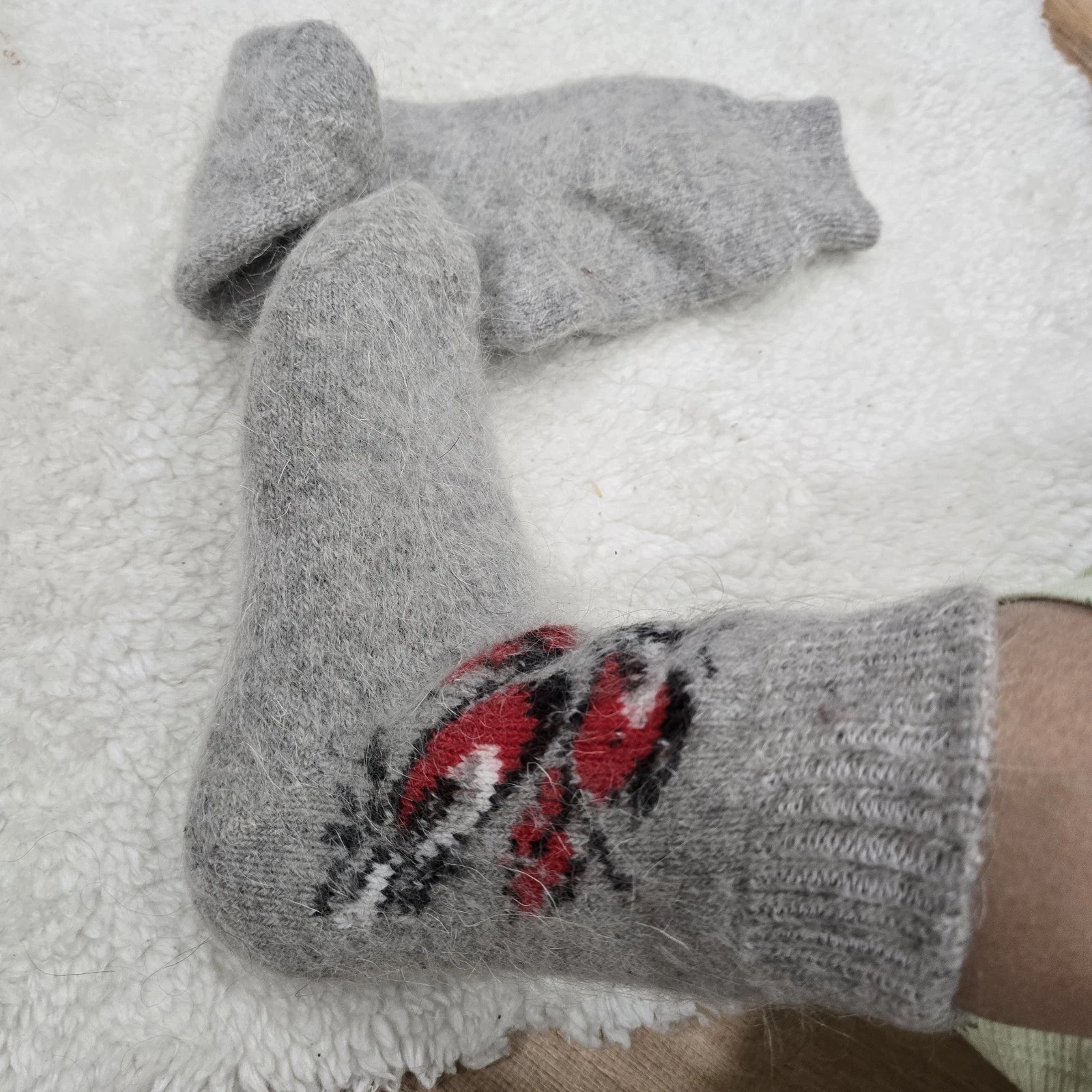 Handmade Goat Down Wool Socks Gray Bullfinch Winter Warm Soft Fuzzy Unisex