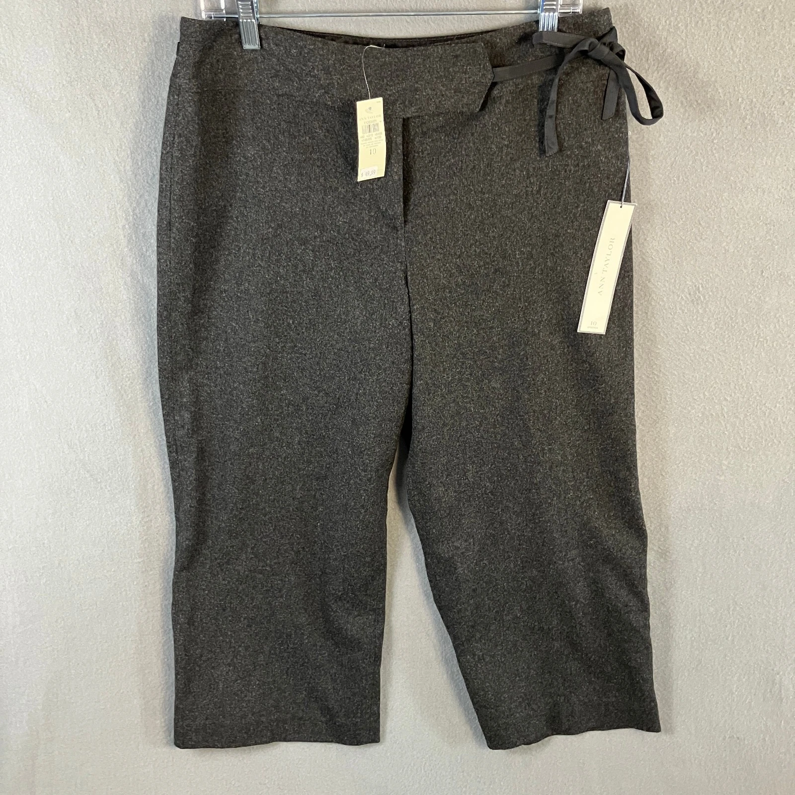 Ann Taylor Women's Margo Wool Blend Capri Pants Size 10 32x23 Gray NWT