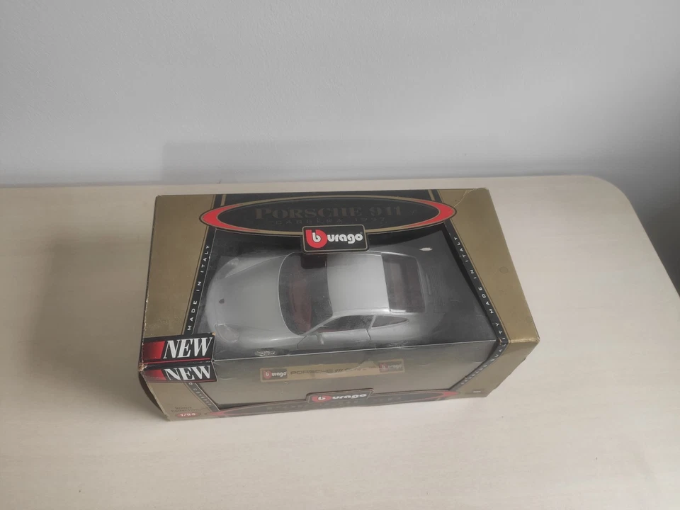 Porsche 911 Carrera 1997 Burago Bijoux Collection modellino 1:24 Die-cast 1585 - Immagine 2 di 4
