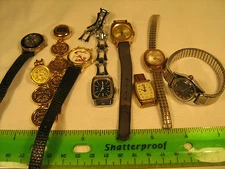 Lot of broken watches for parts TIMEX [b5F]
