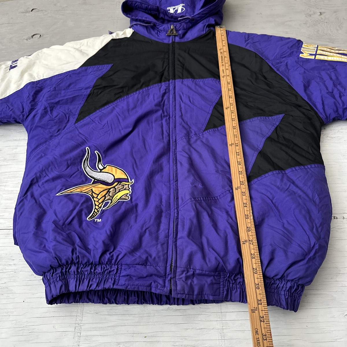 Vintage 90s NFL Minnesota Vikings Logo Athletic Sharktooth Full