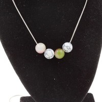 Halskette Perlen Wassermelonen-Turmalin + Howlith 8 Mm Kette Aus Edelstahl