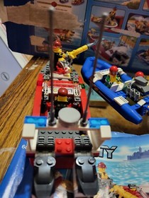 LEGO City 60005 Fire Boat Retired 100% COMPLETE IN BOX