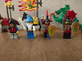 LEGO 6076 Dark Dragon's Den Dragon Knights Majisto Minifigures