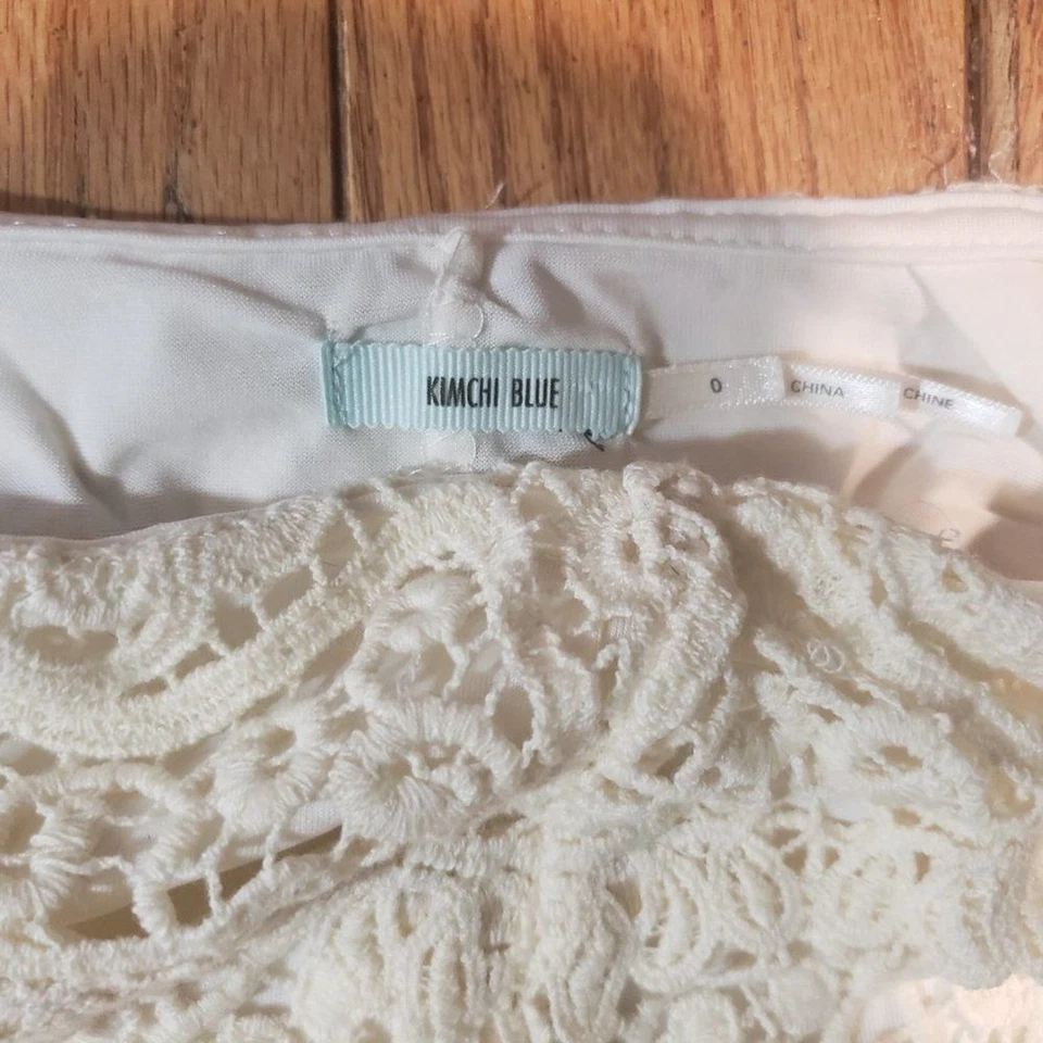 Pantalones cortos Urban Outfitters Kimchi azul para mujer blanco crochet Foto 3 de 4