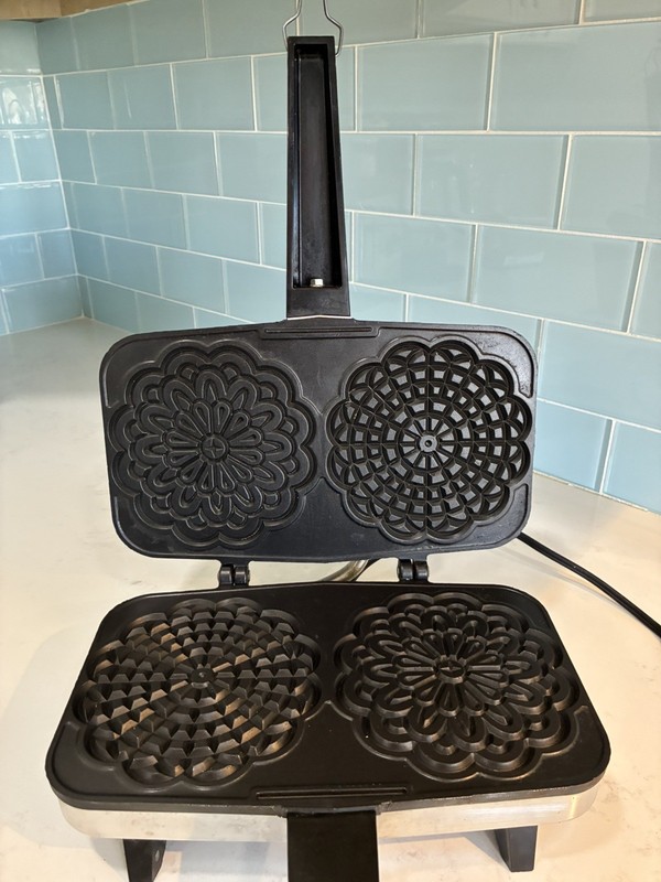 VINTAGE VITANTONIO PIZZELLE CHEF ITALIAN COOKIE MAKER MODEL 300 TESTED WORKING!