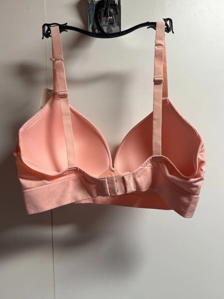 Женский бесшовный бюстгальтер пуш-ап без проводов трансформируемый коралловый размер XS-3X без границ - Изображение 2 из 4