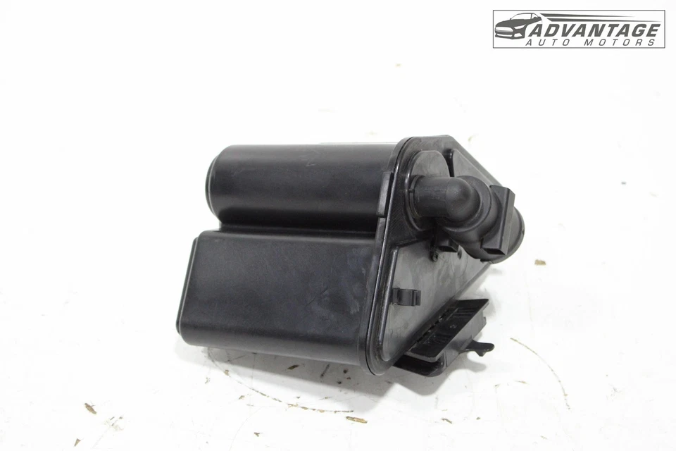 2014-2019 MERCEDES CLA250 C117 FUEL VAPOR EVAPORATOR CHARCOAL CANISTER OEM - Image 2 of 4
