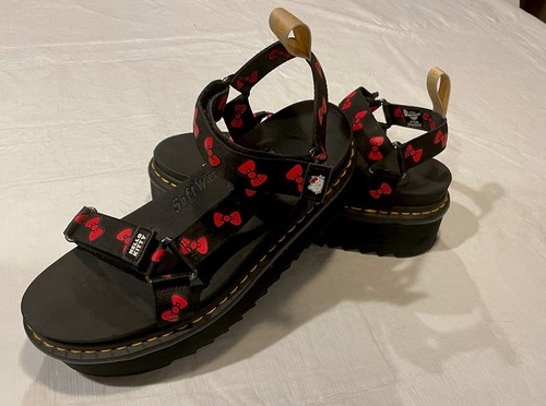 DOC MARTENS HELLO KITTY VEGAN PLATFORM 