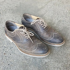 bass wingtip shoes