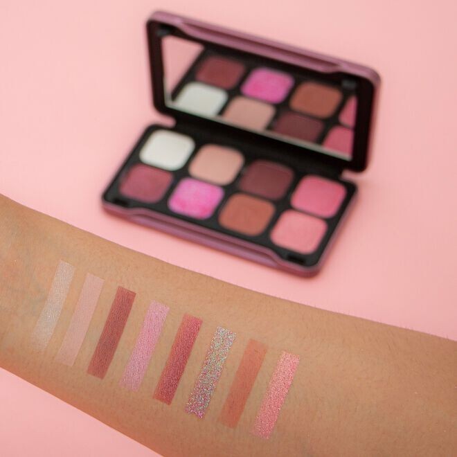 REVOLUTION FOREVER FLAWLESS DYNAMIC 8 SHADES EYESHADOW PALETTE - AMBIENT New
