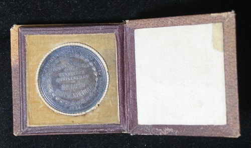 1876 Silver Centennial Commemorative Medal in Original Case OTQ2418/RAX - Picture 8 of 10