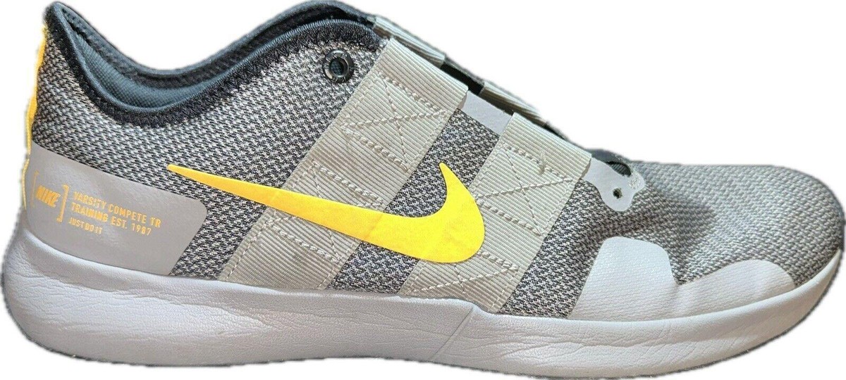 nike varsity compete tr 2 tan