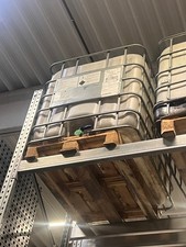 IBC Container 1000L Behälter Regenwassertank Leer Reste auf Palette (Ungespült)