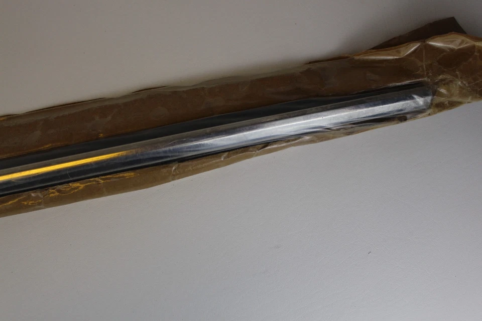 Ford FA1Z-5821453-B Lincoln MKX = Tira de clima moldeada para cinturón Nautilus Foto 4 de 4