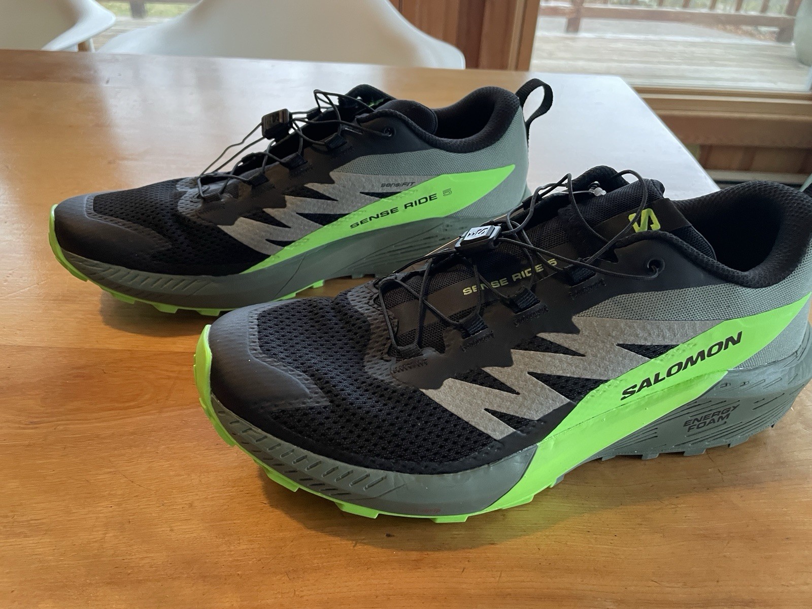 Size 10 - Salomon Sense Ride 5 Black Green Gecko