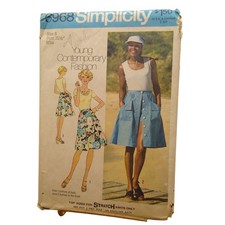 Vintage Sewing PATTERN Simplicity 6968, Young Contemporary Fashion, Misses 1975